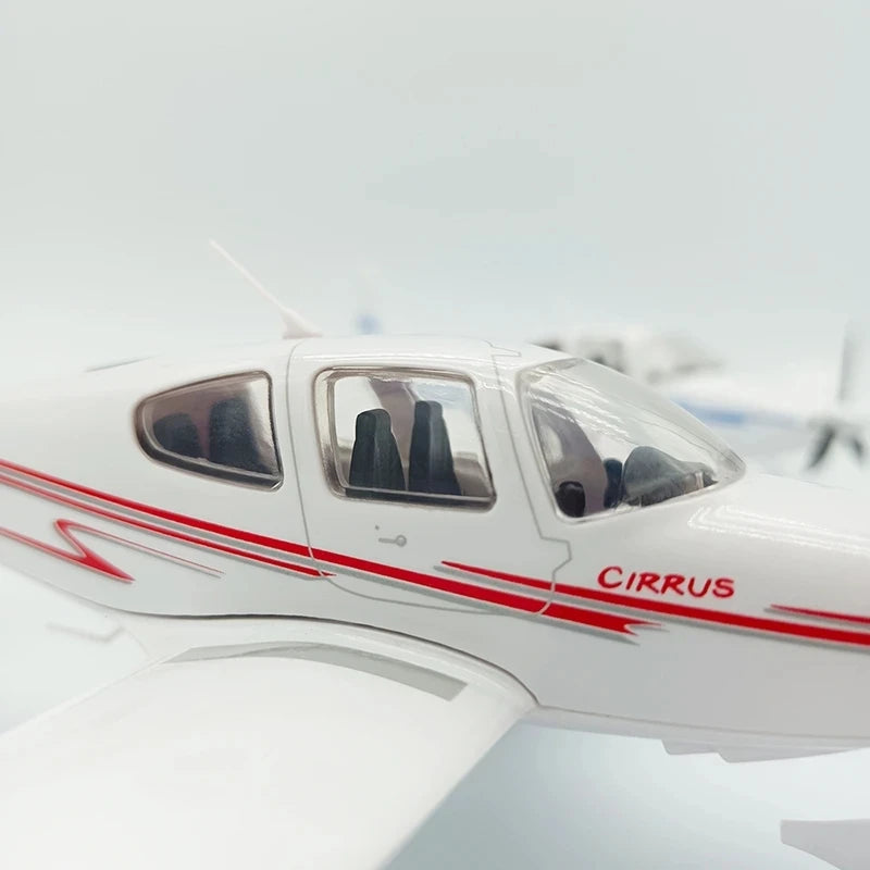 1:48 Scale SR22 Model with Visual Cabin – Static Display Business Aircraft with Propeller for Collectors and Aviation Enthusiasts