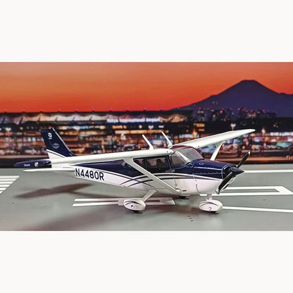 Colección de modelos de simulación de productos terminados de aleación GGCES016, Cessna 172, modelo de fundición a presión en proporción 1:72, American Flight Training School