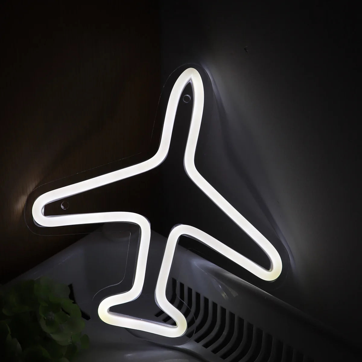 USB-Powered LED Neon Airplane Sign – 5V Wall Light for Room, Party, or Studio Decor (7.68'' x 7.28'')