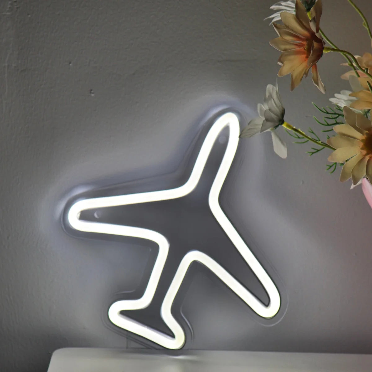 USB-Powered LED Neon Airplane Sign – 5V Wall Light for Room, Party, or Studio Decor (7.68'' x 7.28'')