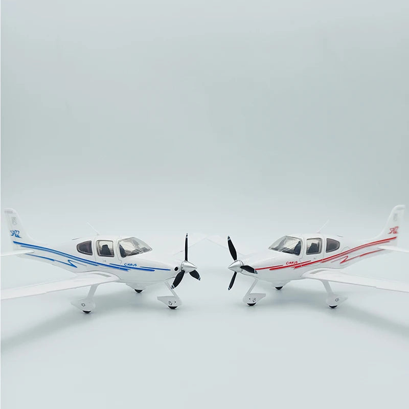 1:48 Scale SR22 Model with Visual Cabin – Static Display Business Aircraft with Propeller for Collectors and Aviation Enthusiasts